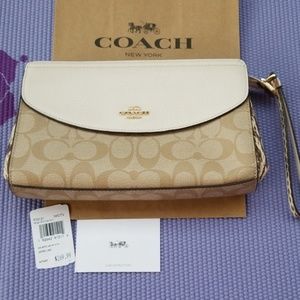 NEW COACH FLAP CLUTCH IN SIGNATURE CANVAS
